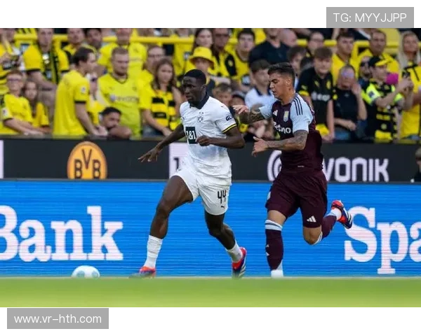 埃姆雷-詹点射破门,多特蒙德1-0领先斯图加特 埃姆雷-詹点射破门,多特蒙德1-0领先斯图加特